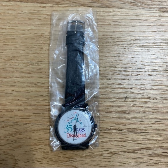 Vintage Disneyland 35th Anniversary Watch NEW Deadstock